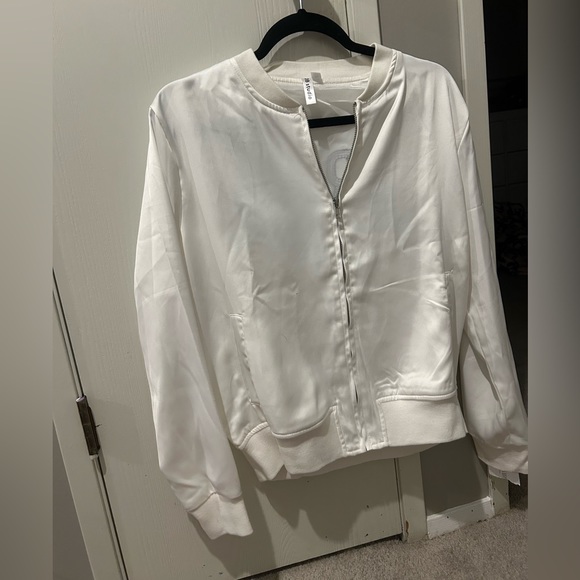 Bride jacket - Picture 3 of 3